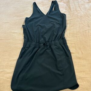 Woman’s Patagonia fleetwith dress size medium